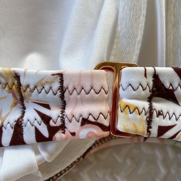 Shade & Shore Women’s Floral Ruffle Bralette Bikini Top Size 34C NWT - Picture 8 of 15